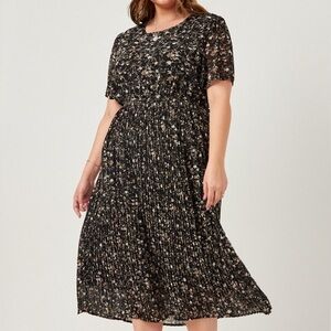 Hayden Black Pleated Floral Midi Dress Size Small